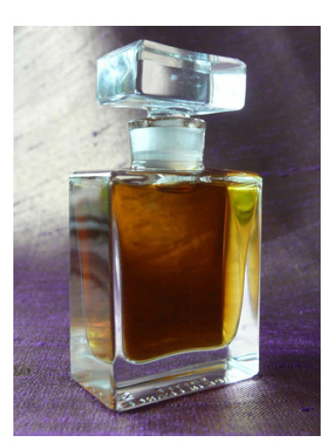 Aurora Roxana Illuminated Perfume