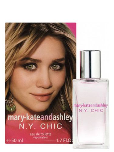 N.Y. Chic Mary-Kate and Ashley Olsen