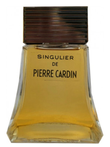 Singulier Pierre Cardin